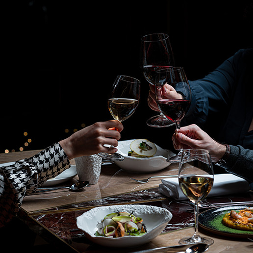 Authentic social moment with other diners at Dans le Noir ?